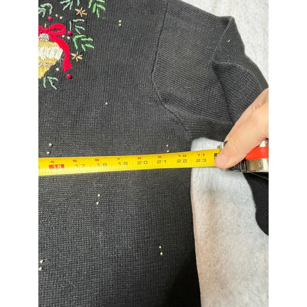 Victoria‎ Jones Vintage Christmas Sweater Black Embroidered Ornaments Beaded LG - Picture 3 of 5